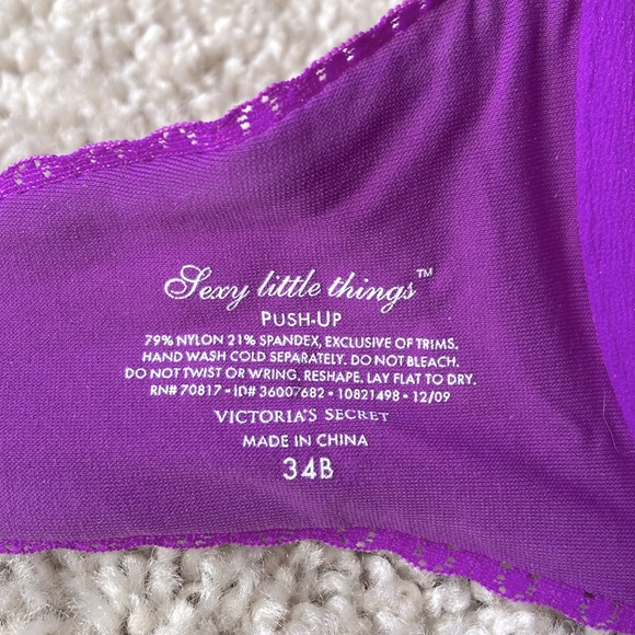 Victoria’s Secret | Lace Push-Up Bra - Picture 6 of 7